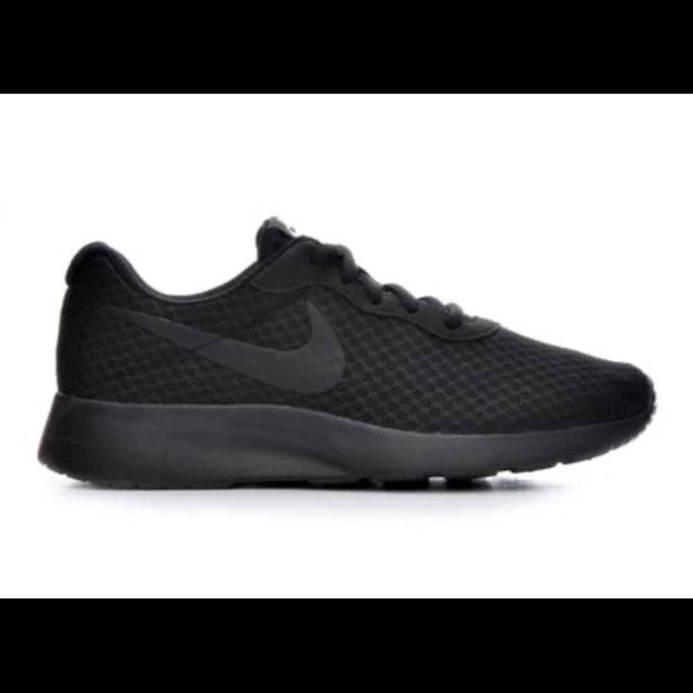 Black women’s nikes size 5